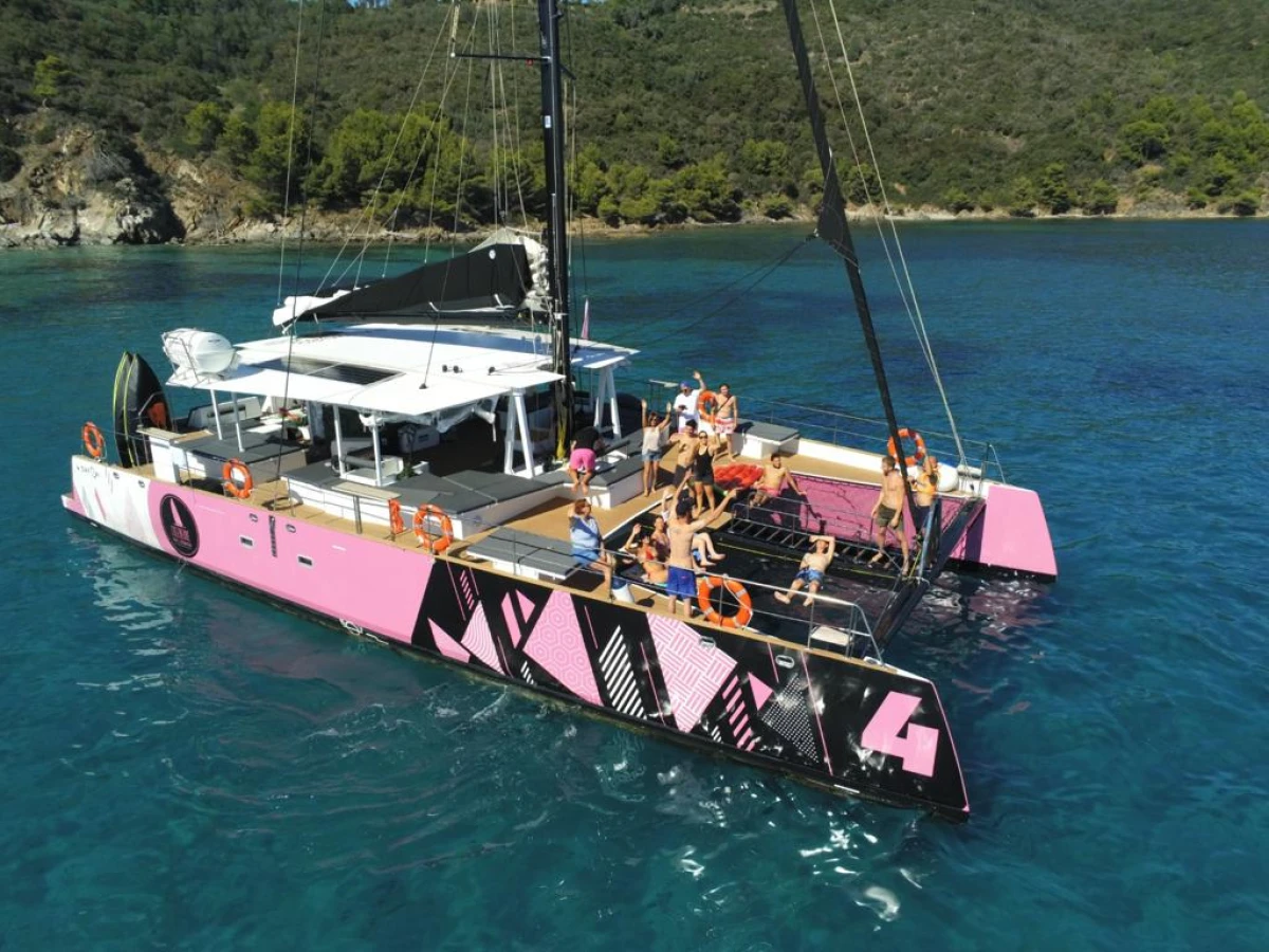 Catamaran day trip to Cap Taillat Departure Pampelonne - PROMO - Expérience Côte d'Azur