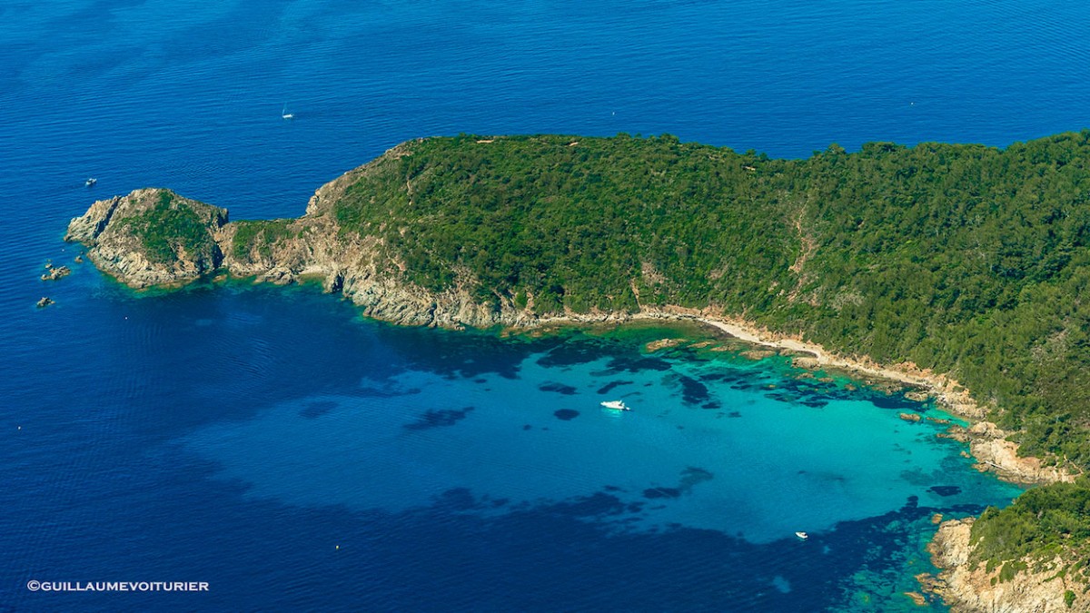 Private day by boat: Discover Saint-Tropez and Cap Taillat - Expérience Côte d'Azur