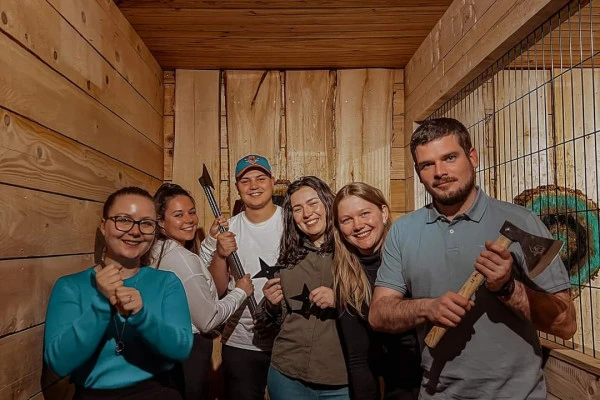 Le Pivert - Axe Throwing - Saint Raphaël - Expérience Côte d'Azur