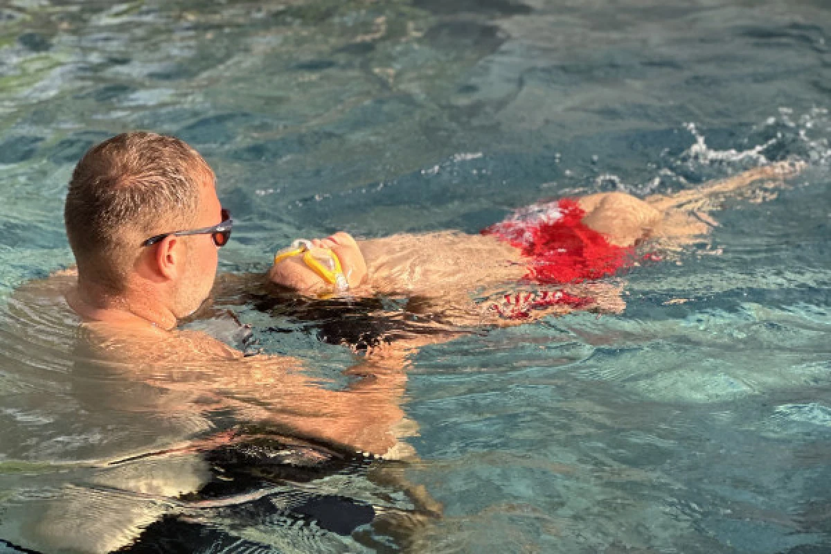 Swimming lessons at home or at sea - Promo - Expérience Côte d'Azur