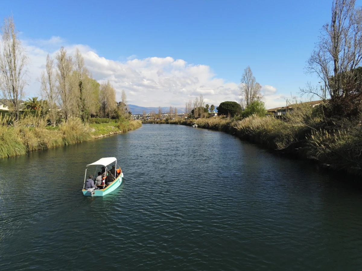 Boat rental without a license on the Siagne River - Expérience Côte d'Azur