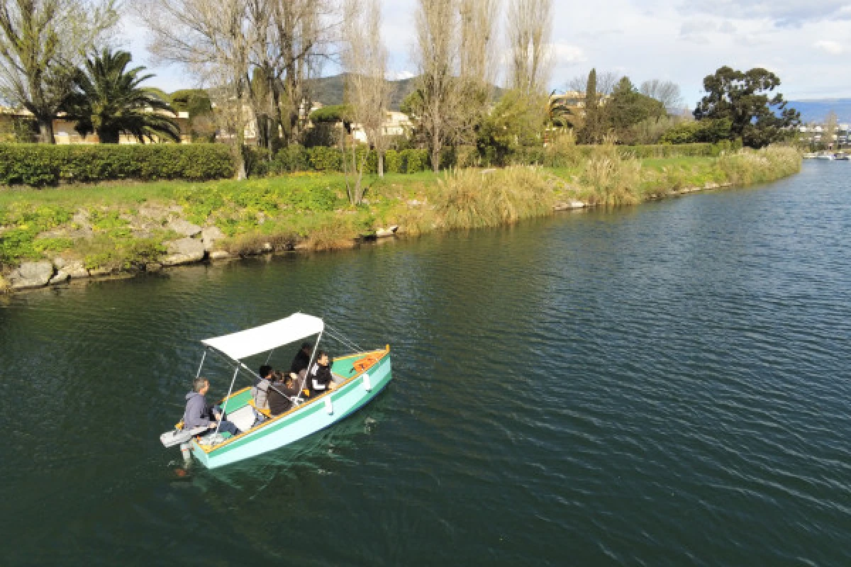 License-free boat rental on the Siagne river - Expérience Côte d'Azur