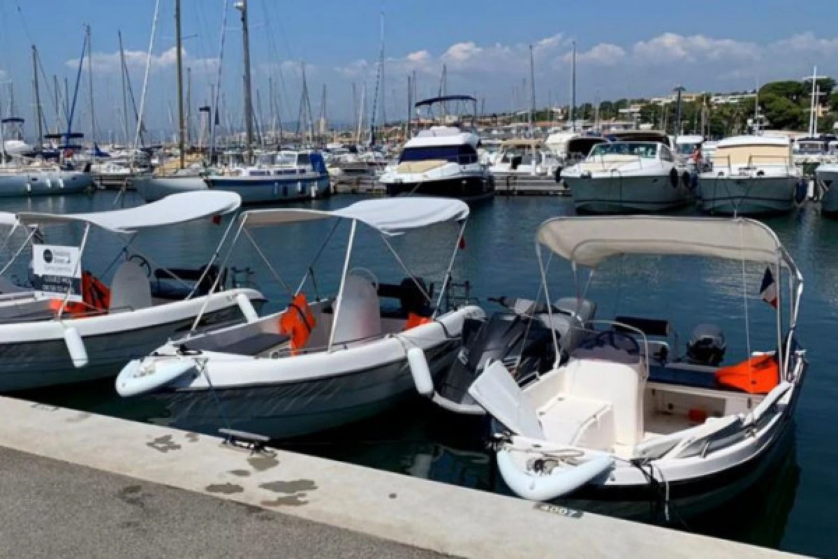 Boat without license rental 6 persons  - Santa Lucia - Expérience Côte d'Azur