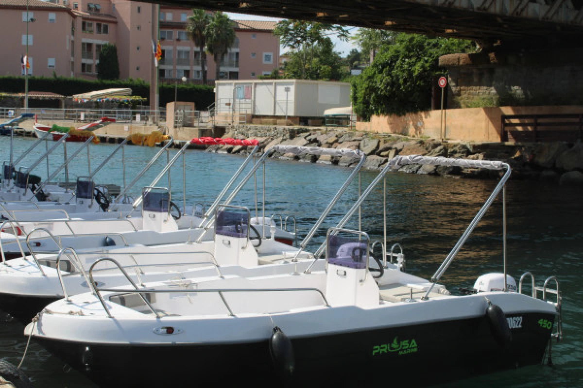 Boat rental without licence : in Agay bay - Expérience Côte d'Azur