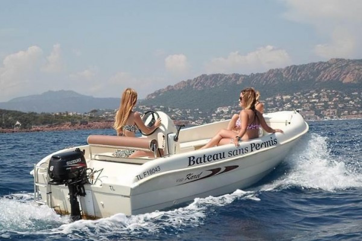 Boat rental without license - Agay Bay - Expérience Côte d'Azur
