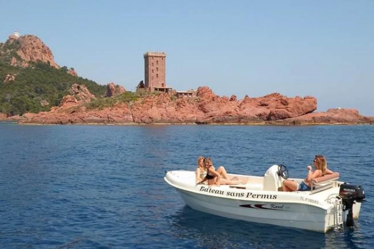 Boat rental without license - Agay Bay - Expérience Côte d'Azur