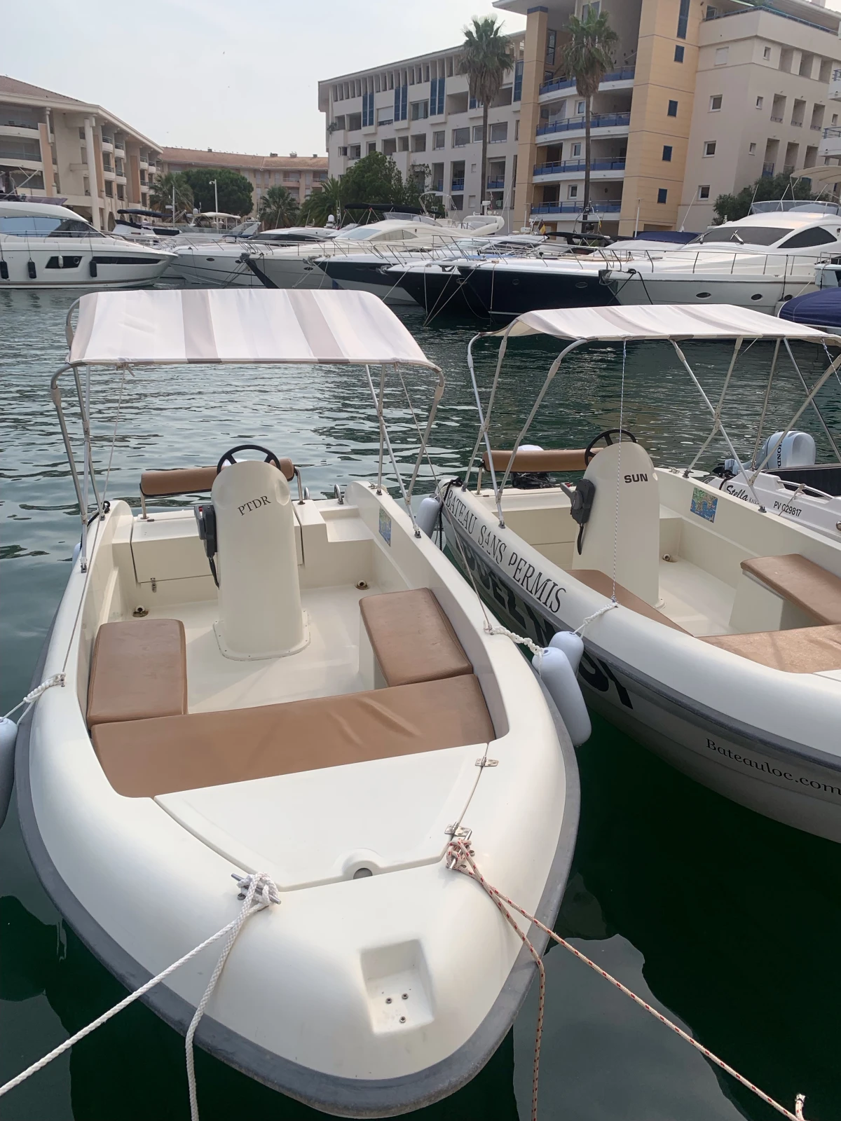 Boat rental without licence - Port Frejus - Expérience Côte d'Azur