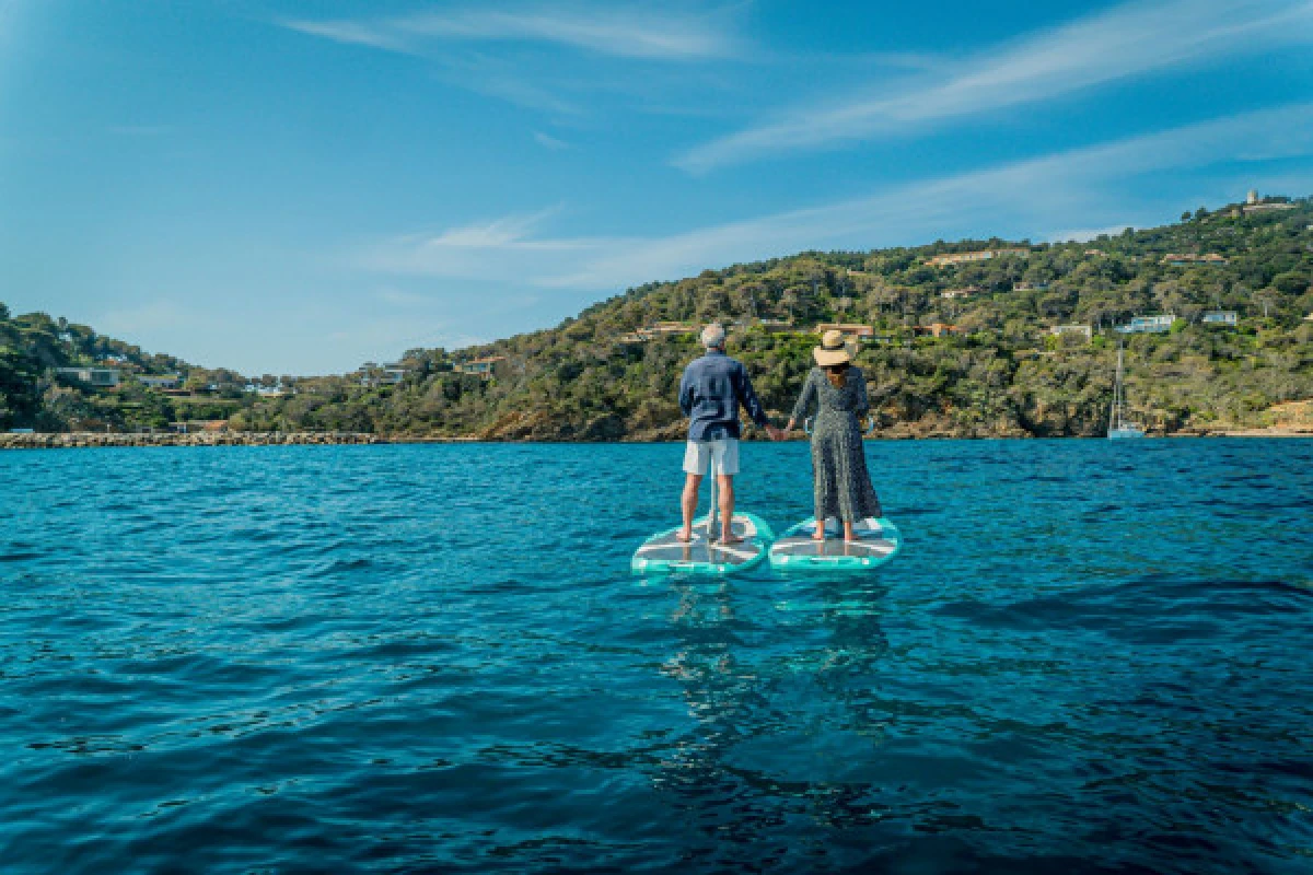 Electric paddle rental with handlebar - Expérience Côte d'Azur