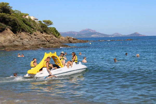 Pedal boat rental - Expérience Côte d'Azur