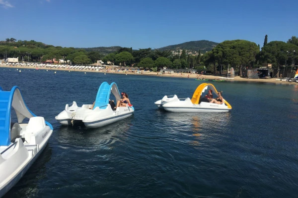 Pedal boat rental - Expérience Côte d'Azur