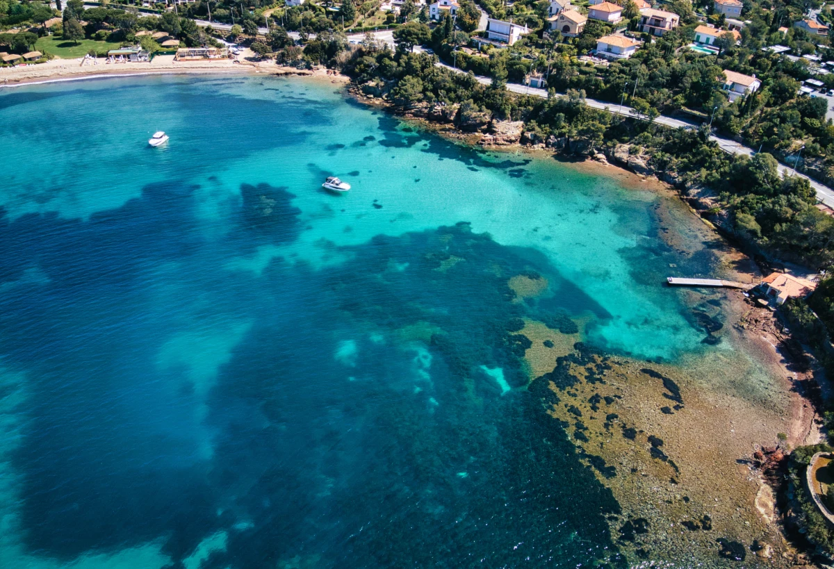 Pedal boat rental with slide - Expérience Côte d'Azur