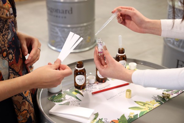 Mini Perfume Workshop in GRASSE (FRENCH RIVIERA) - Expérience Côte d'Azur