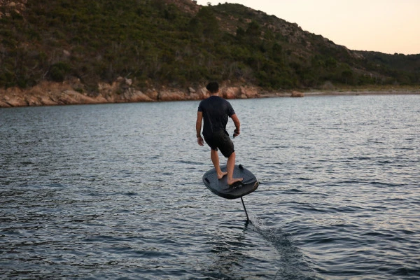 Efoil - Saint Cassien lake eco beach - Expérience Côte d'Azur