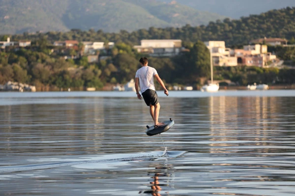 Efoil - Saint Cassien lake eco beach - Expérience Côte d'Azur