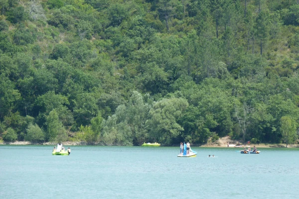 Giant Pirogue Rental - Expérience Côte d'Azur