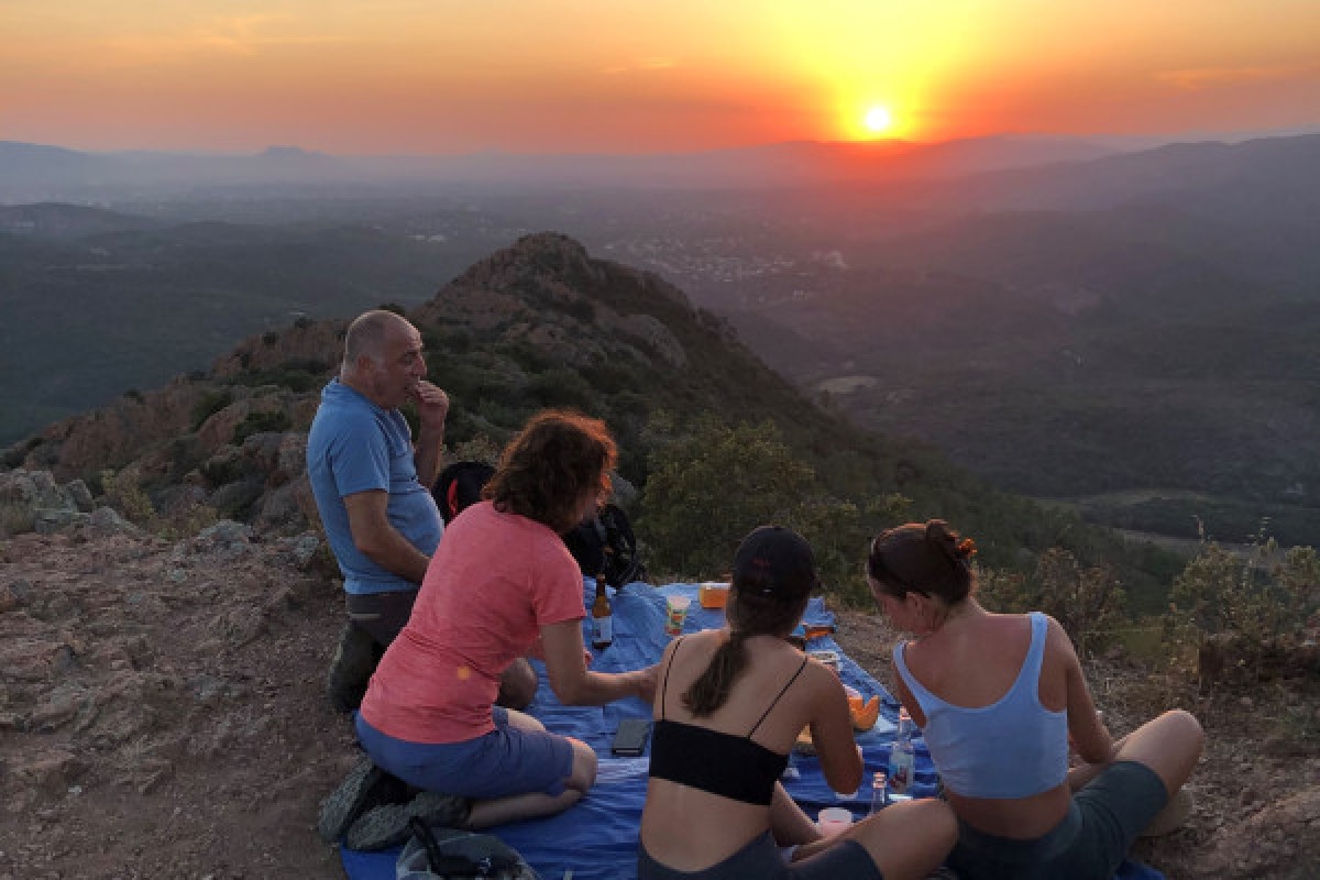 RANDO APERO - Expérience Côte d'Azur RANDO APERO - Expérience Côte d'Azur