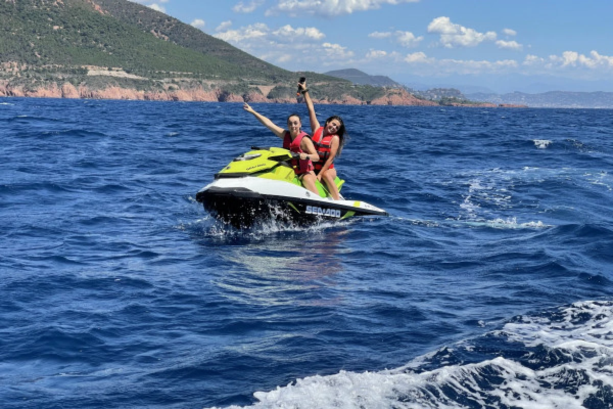 Guided Jet Ski tour - Agay - Expérience Côte d'Azur