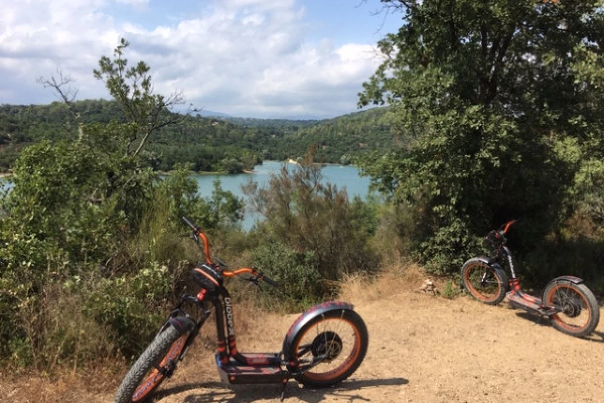 Electric scooter ride - Bagnols en Forêt - Expérience Côte d'Azur