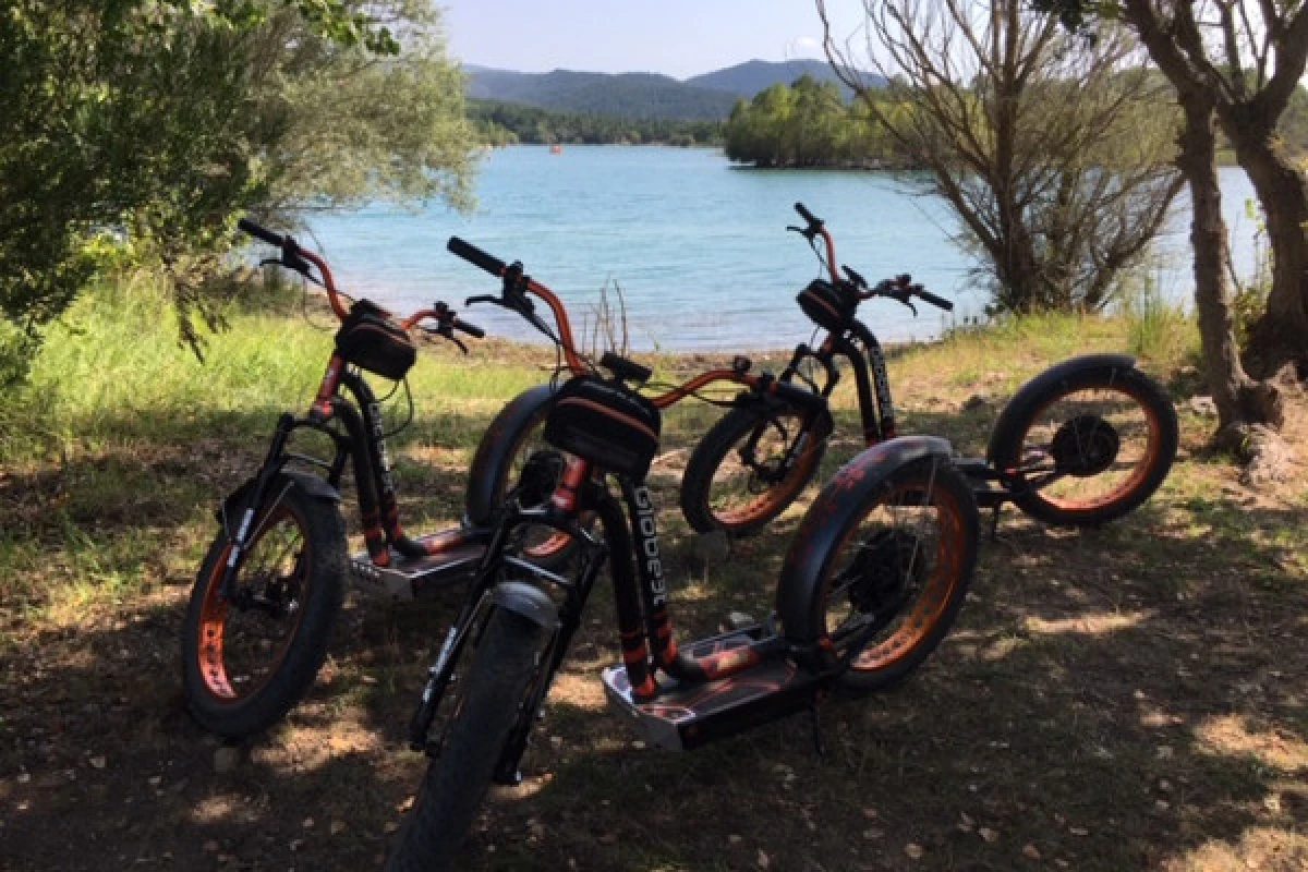 Electric scooter ride - Bagnols en Forêt - Expérience Côte d'Azur