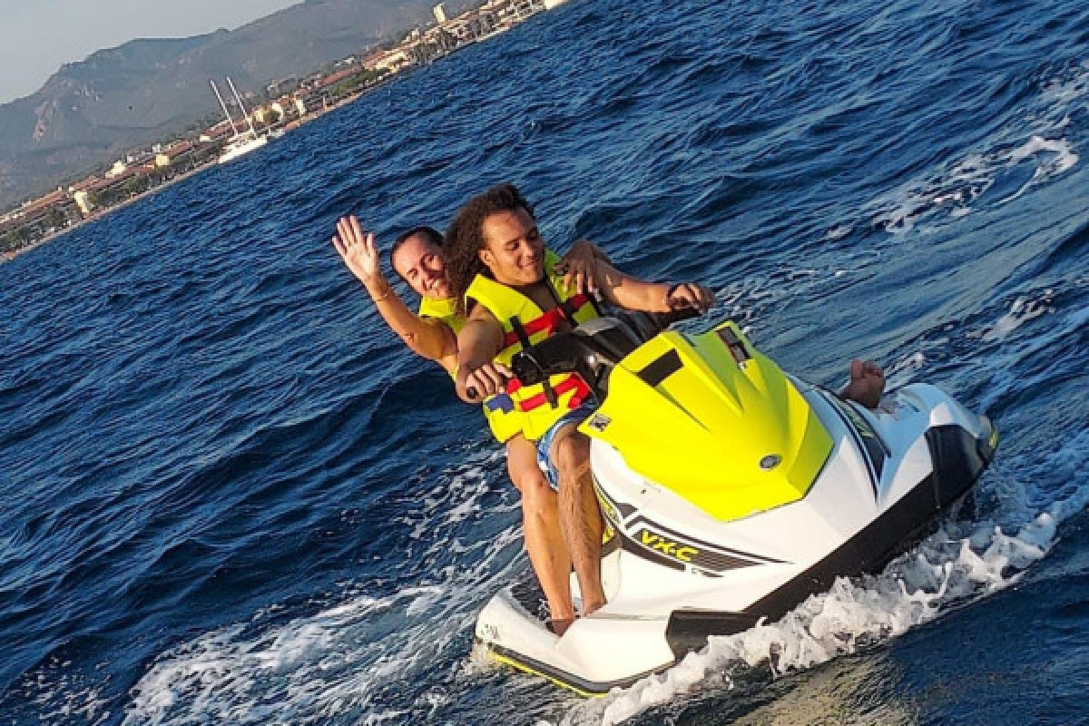 Jet ski tour - 1h - Expérience Côte d'Azur