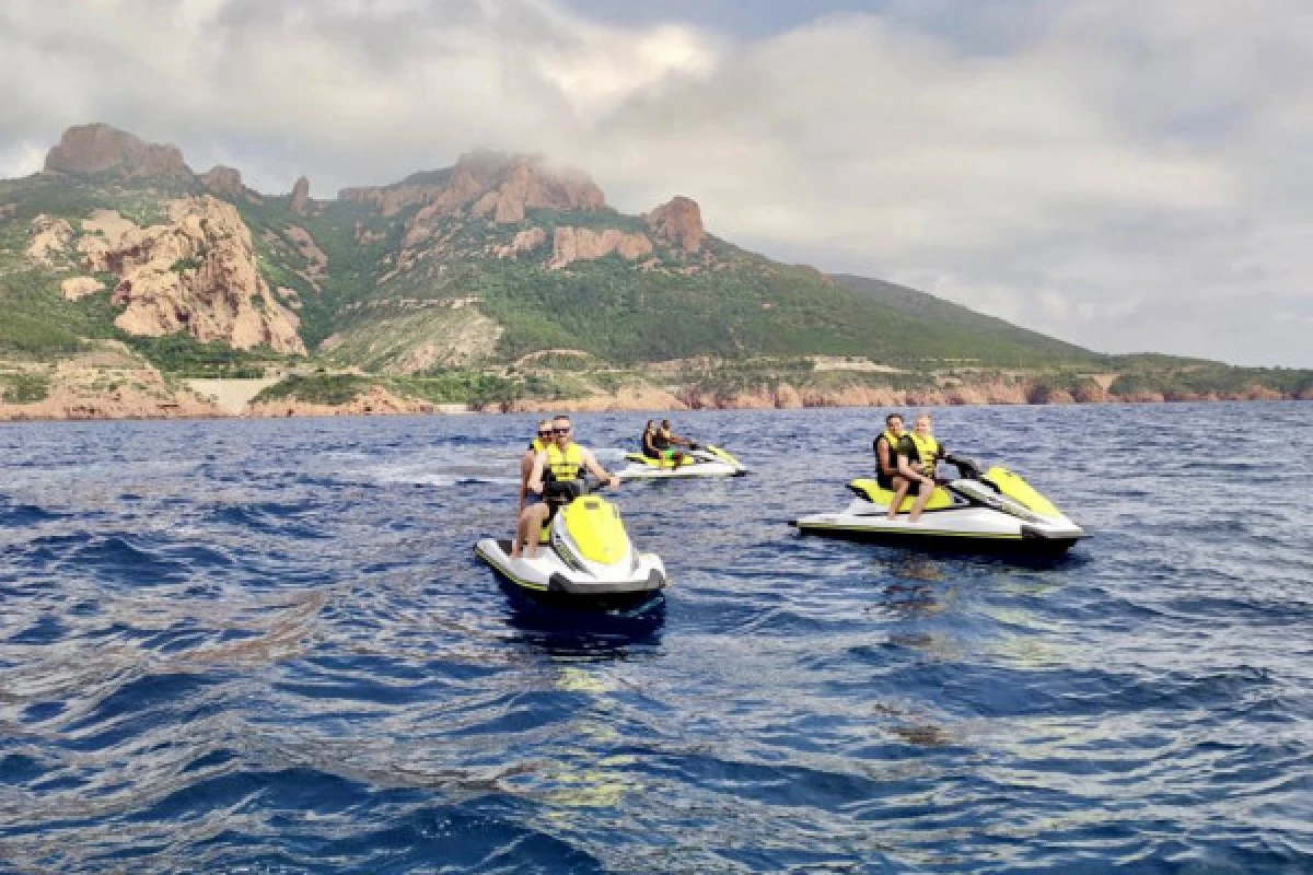 Jet ski tour - 2h PROMO - Expérience Côte d'Azur