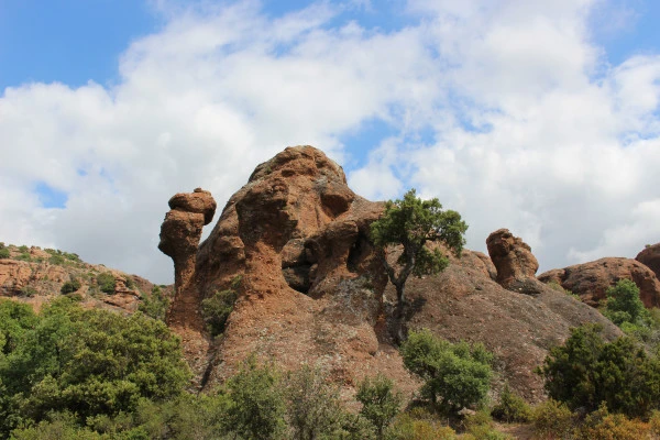 Hike to the 3 Crosses of Roquebrune Rock - Expérience Côte d'Azur