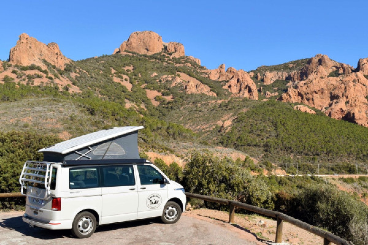 Unusual road trip in a comfortable van - Expérience Côte d'Azur