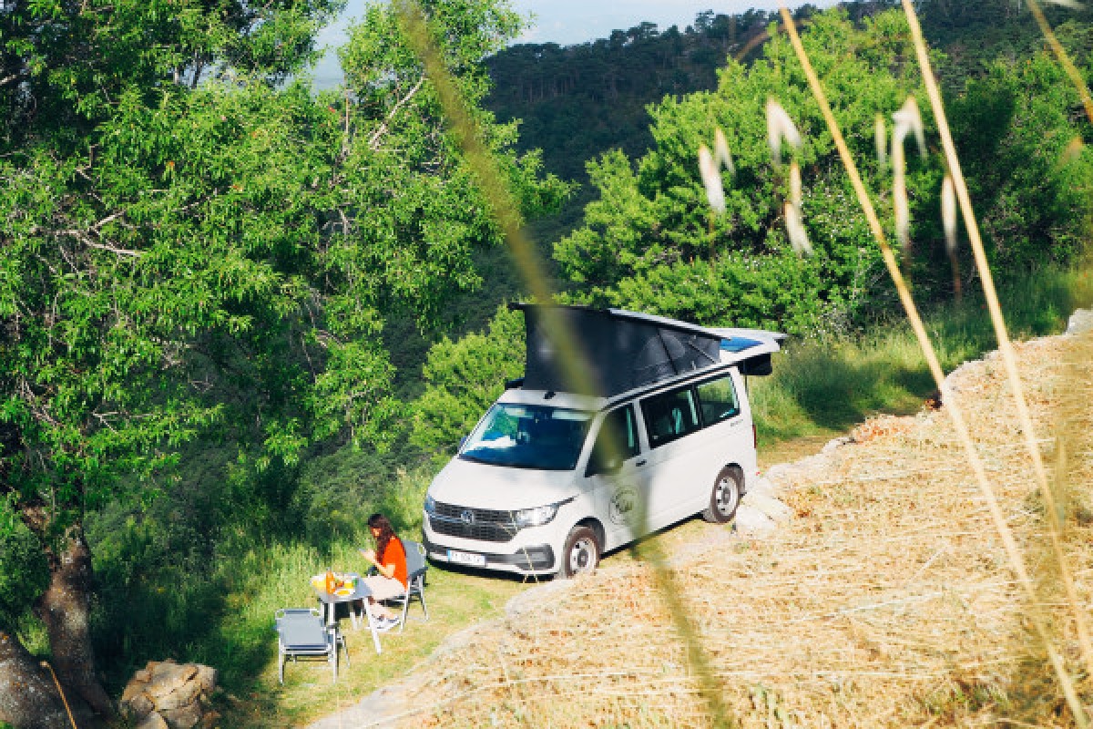 Unusual road trip in a comfortable van - Expérience Côte d'Azur