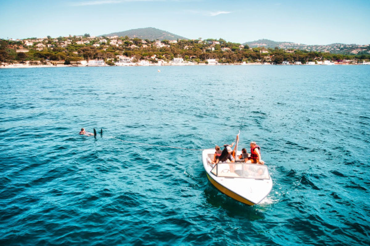 Water skiing and Wakeboarding - Expérience Côte d'Azur