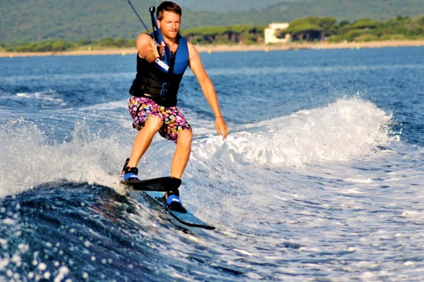 Water skiing - Saint-Raphaël - Expérience Côte d'Azur