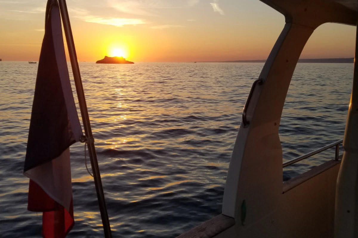 Evening cruise to the Islands - Expérience Côte d'Azur