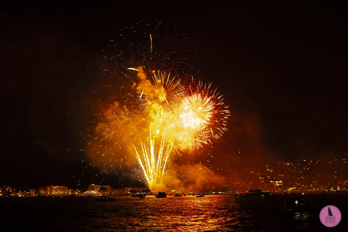 Catamaran sea outing with fireworks in Cogolin - Promo - Expérience Côte d'Azur
