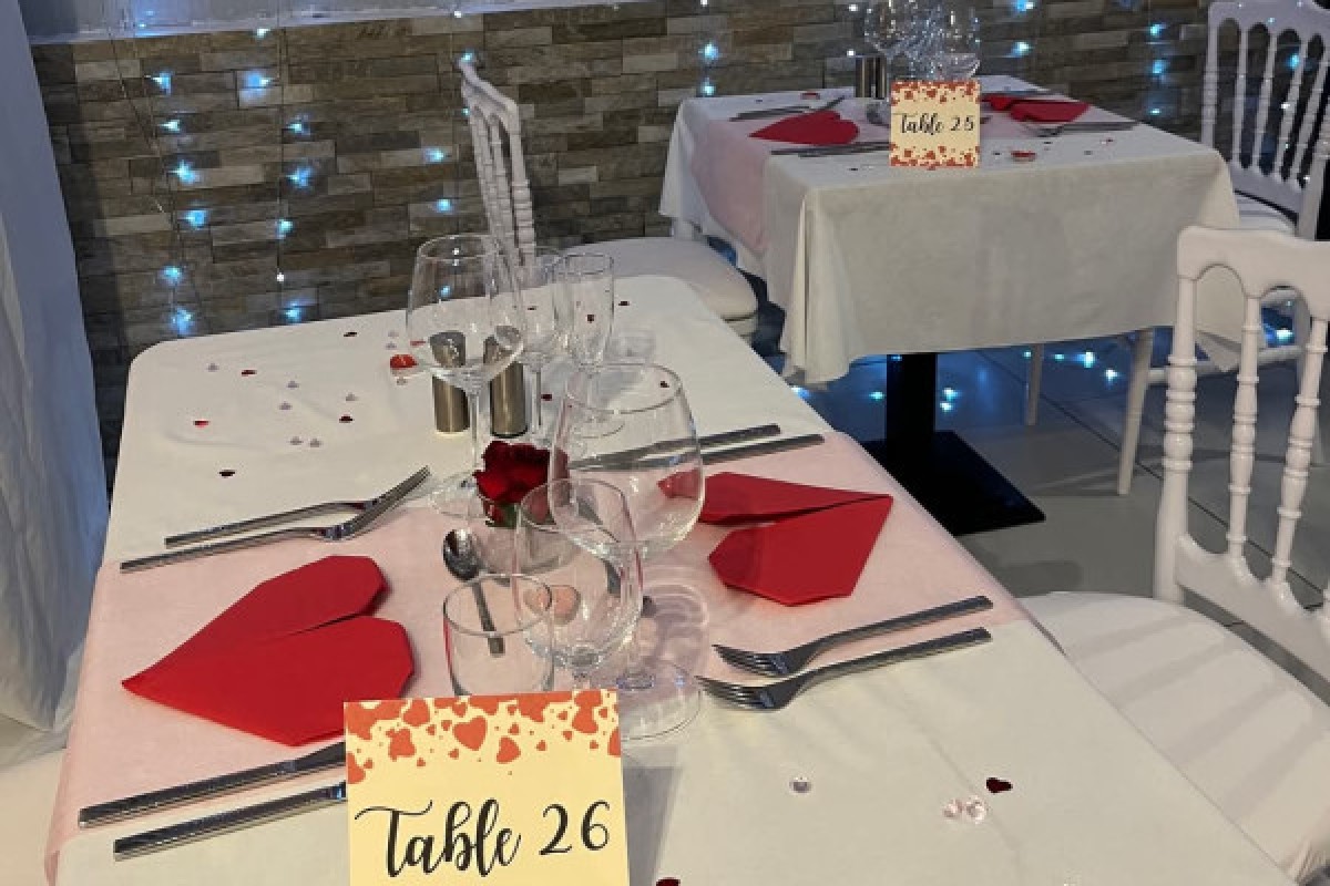 Gourmet Valentine's evening at the Auberge des pins - Tourrettes - Expérience Côte d'Azur