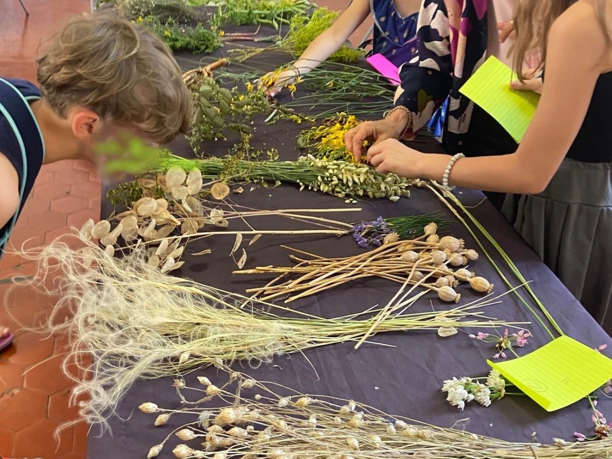 School Nature Outing: The Story of Flowers! - Expérience Côte d'Azur
