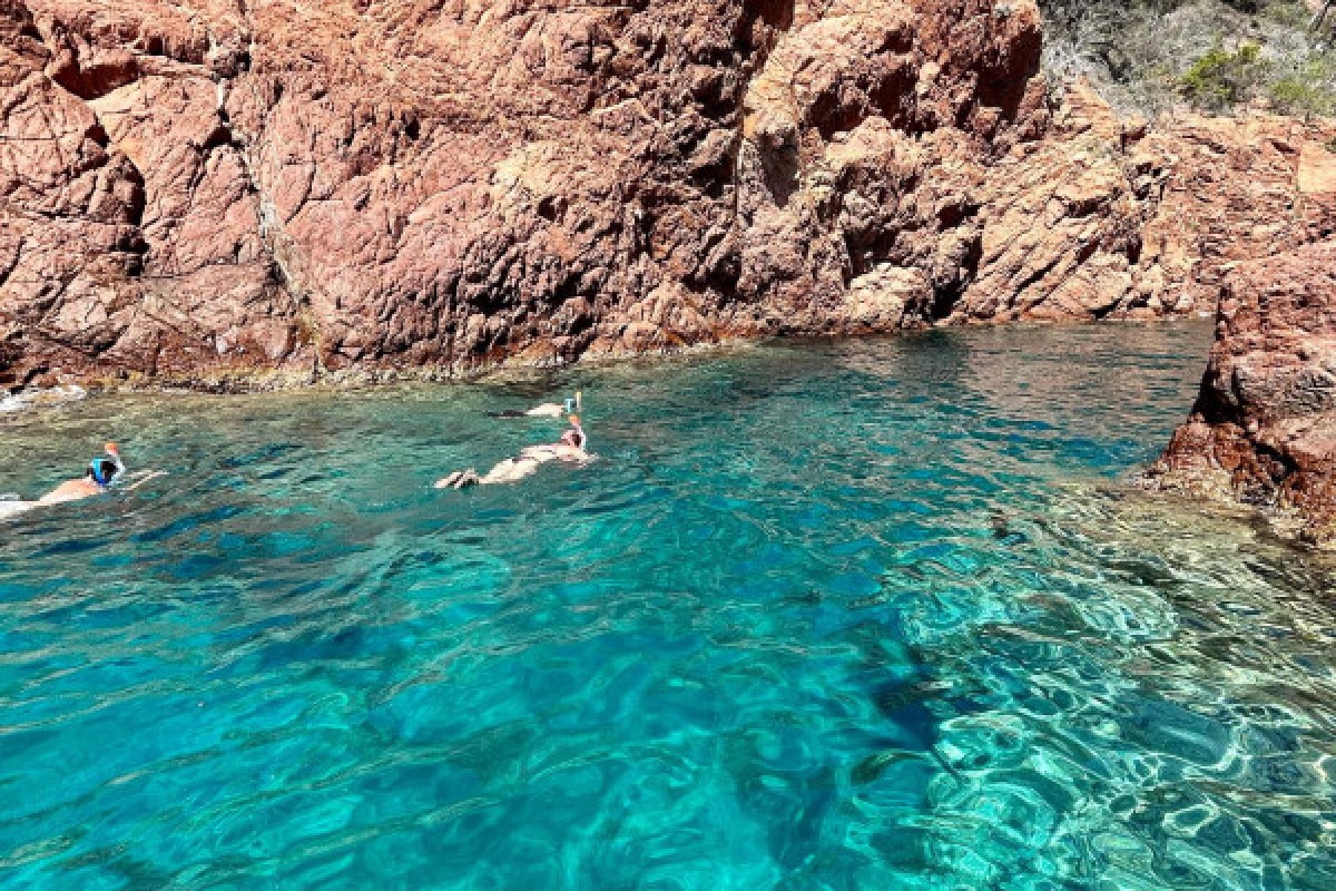 PROMO - THE BEST Group Combo: Calanques tour on a giant paddle + Koh-Lantor - Expérience Côte d'Azur