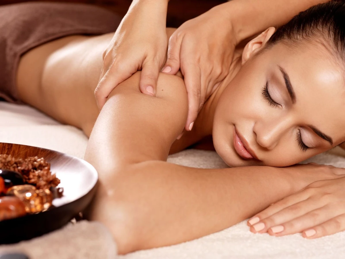 Var: 90-minute ayurvedic abhyanga ritual - Expérience Côte d'Azur