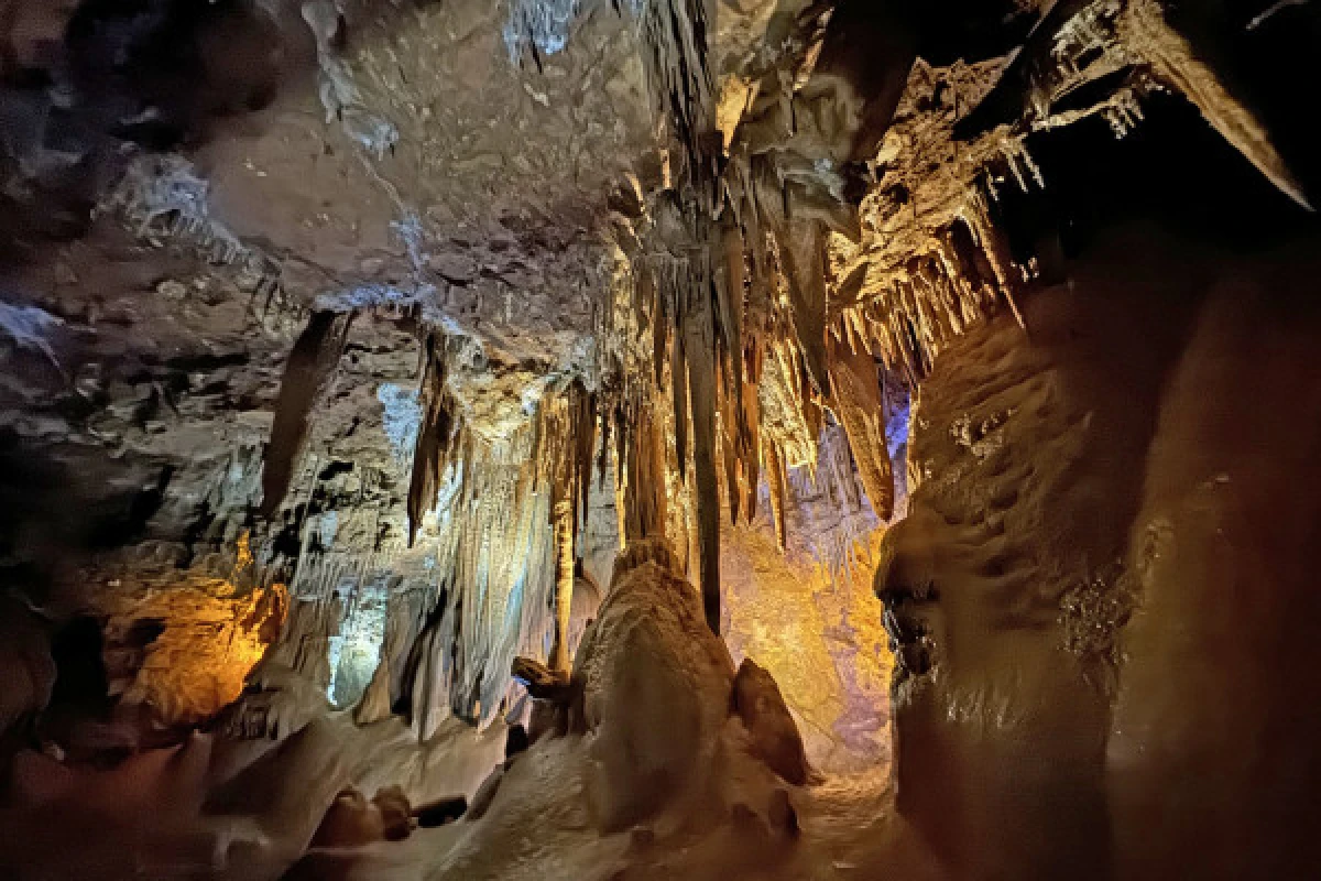 Self guided tour of the Obscure Baume - Expérience Côte d'Azur