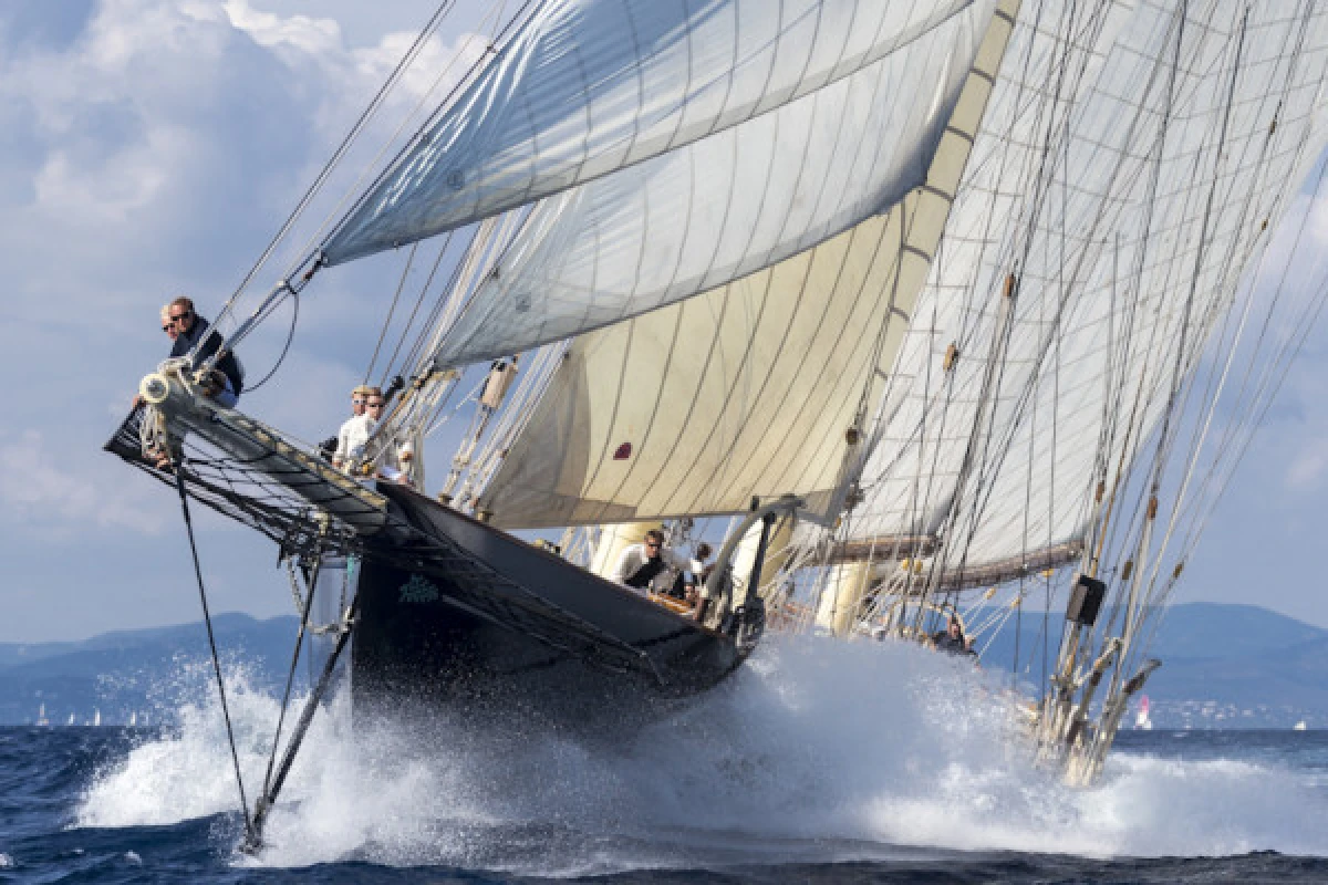 St-Tropez Sails - Expérience Côte d'Azur